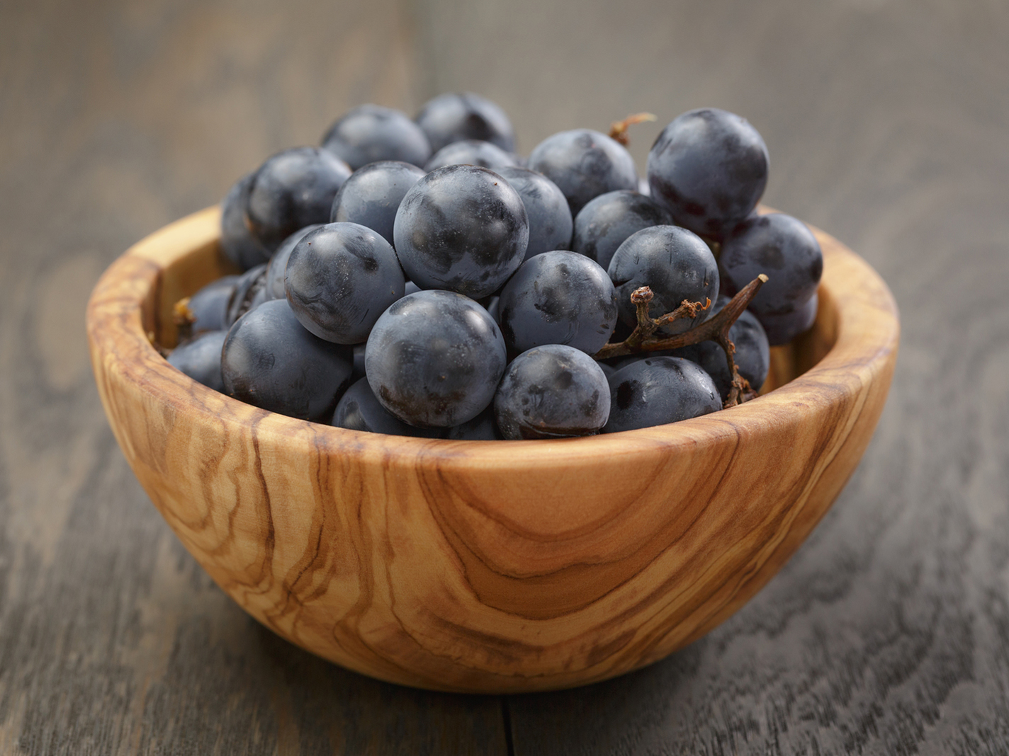 grapes-black-seedless